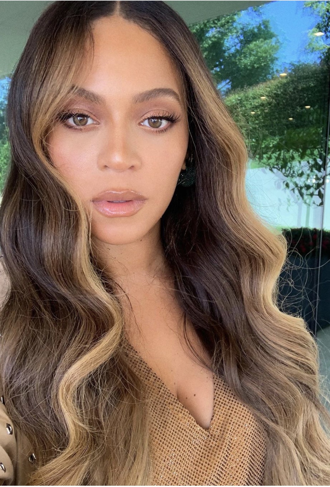 Celebrity Hairstylist to Beyoncé Offers Haircare Tips for Summer