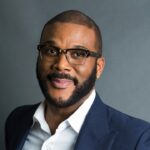 Tyler Perry Receives Icon Award at 2019 BET Awards: "Help Somebody Cross"