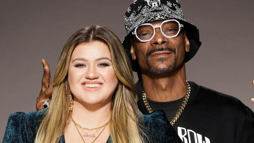 Kelly Clarkson and Snoop Dogg