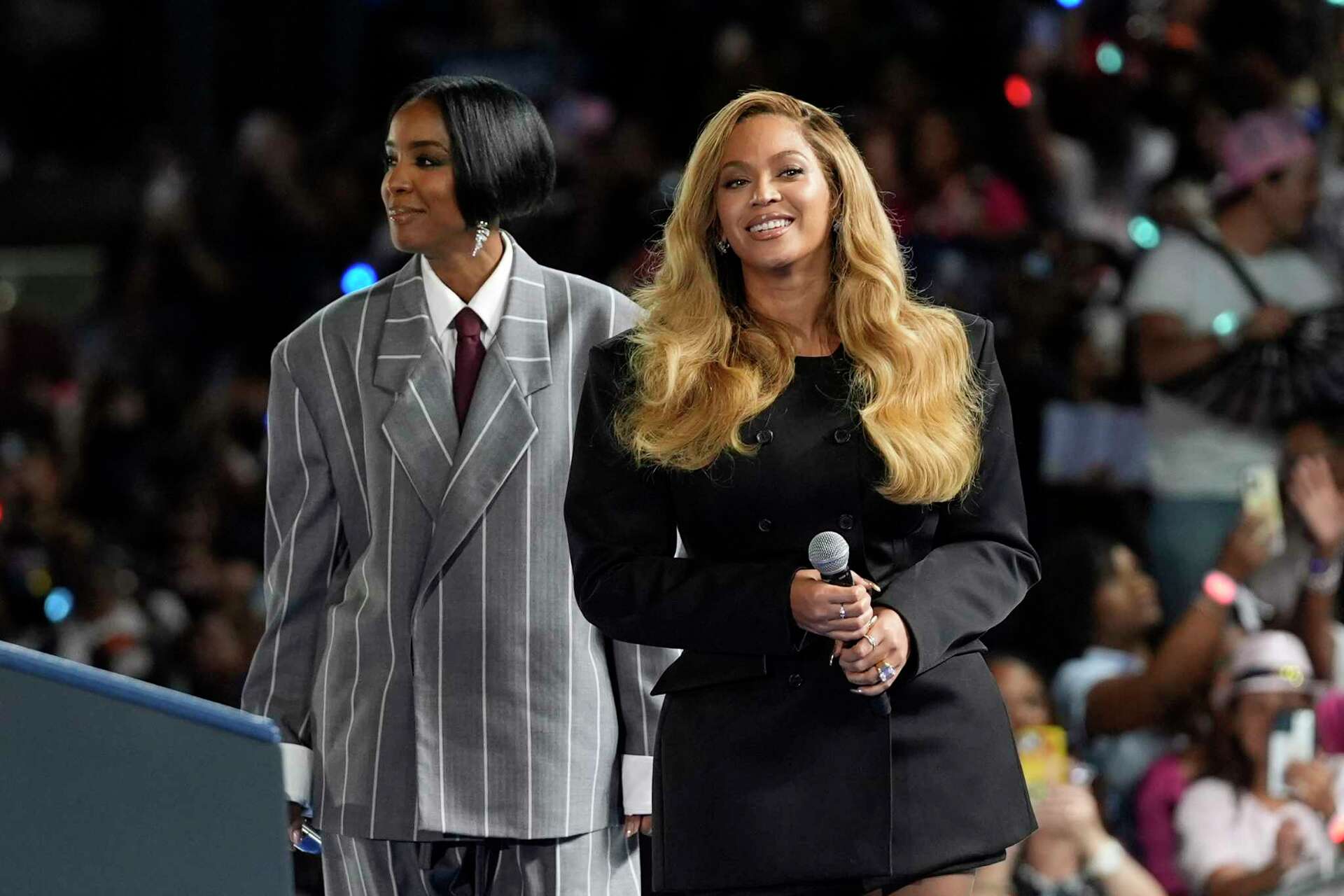 Kelly Rowland With Beyoncé Gives Rousing Speech To Thunderous Applause at Houston Campaign Rally