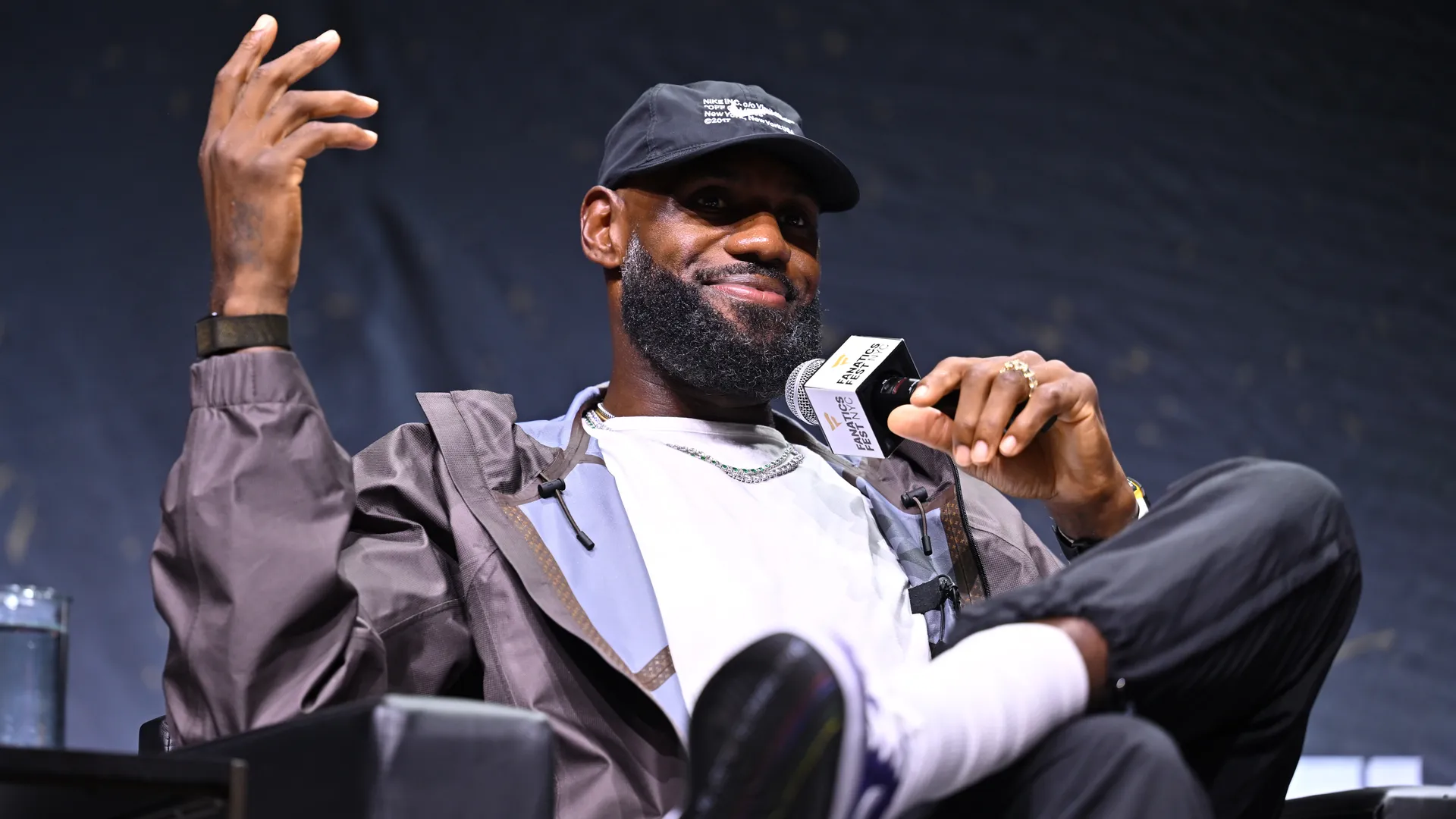 LeBron James Signs With the Philadelphia 76ers 