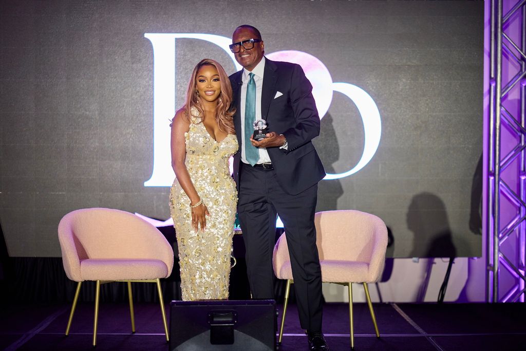 Mathew Knowles Receives Award & Provides Awareness at Pink Pearls Breast Cancer Gala!